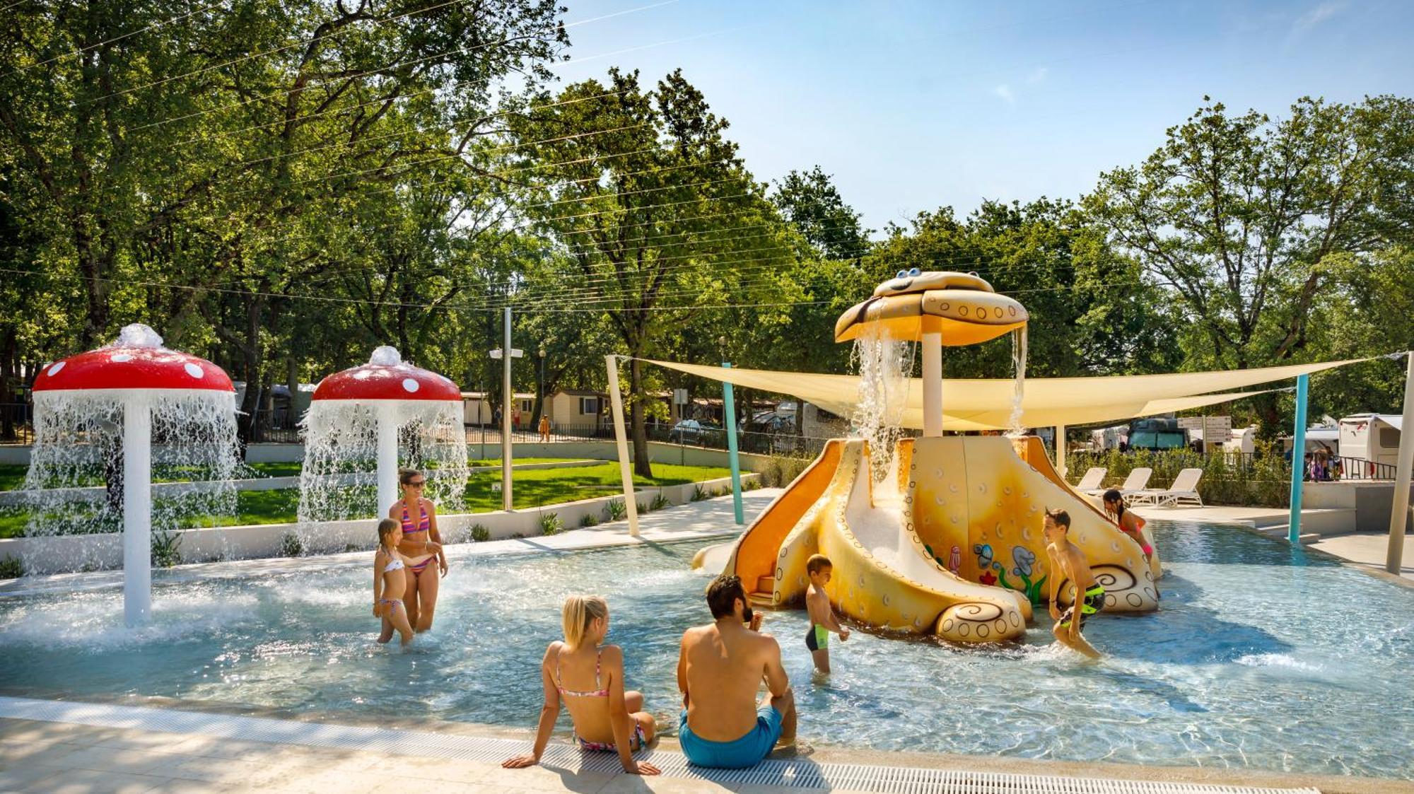 Sunflower Camping Mareda Exterior photo